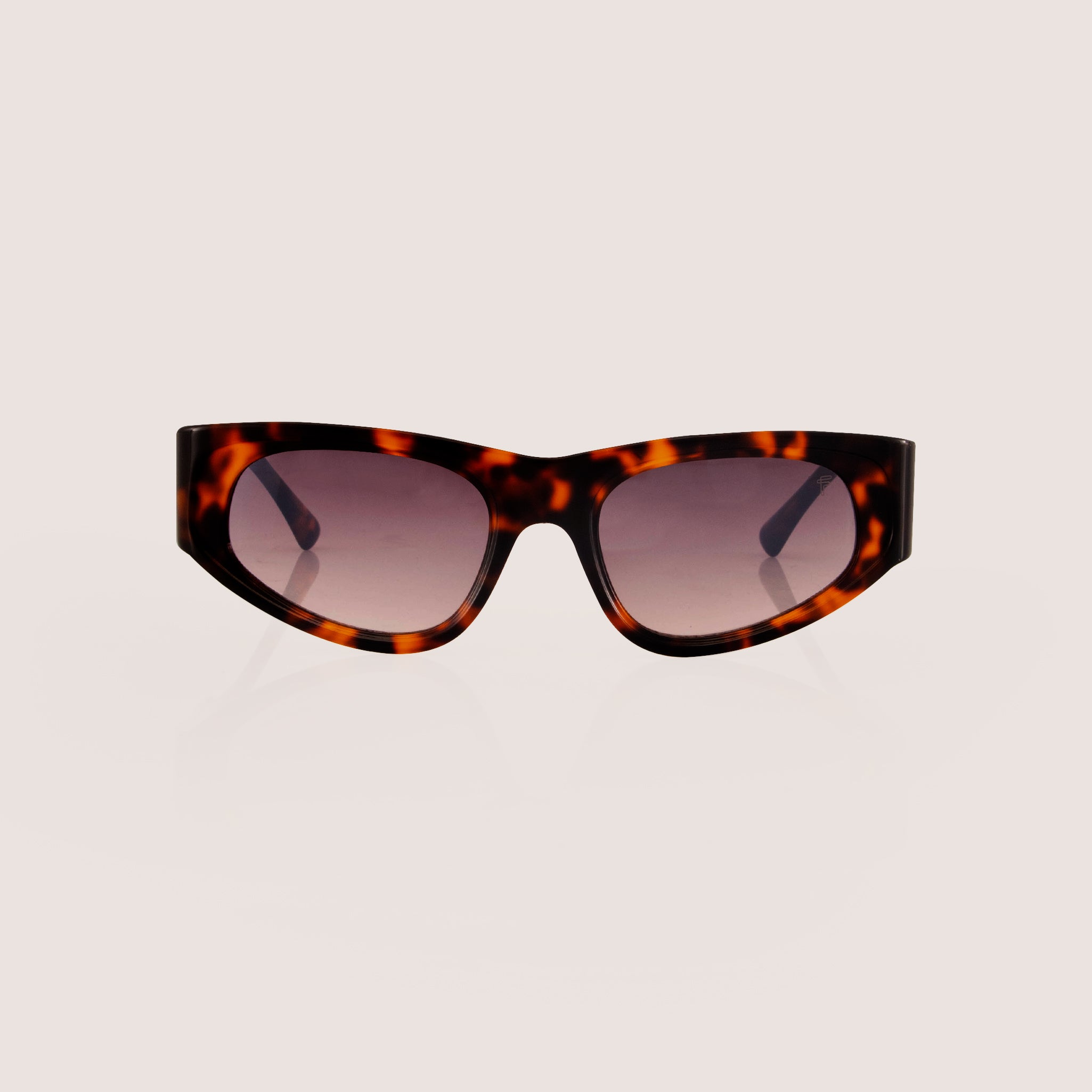 Gafas urbanas en Medellín y Colombia. Diseños exclusivos, sostenibles y en tendencia. Compra FENTO y mira más allá.
gafas Medellín, gafas Colombia, gafas urbanas, gafas streetwear, gafas de moda, gafas ensambladas en Colombia