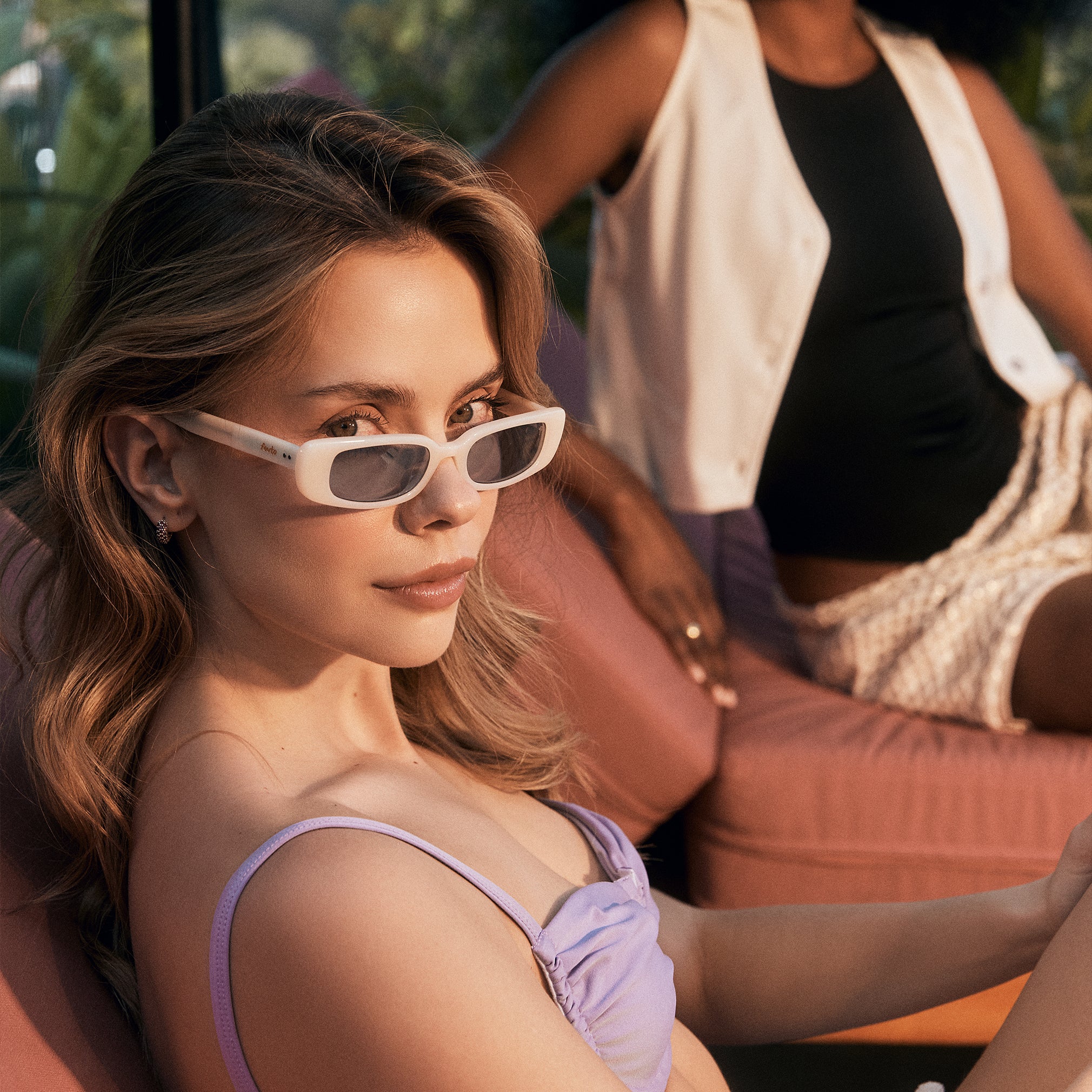 Gafas urbanas en Medellín y Colombia. Diseños exclusivos, sostenibles y en tendencia. Compra FENTO y mira más allá.
gafas Medellín, gafas Colombia, gafas urbanas, gafas streetwear, gafas de moda, gafas ensambladas en Colombia