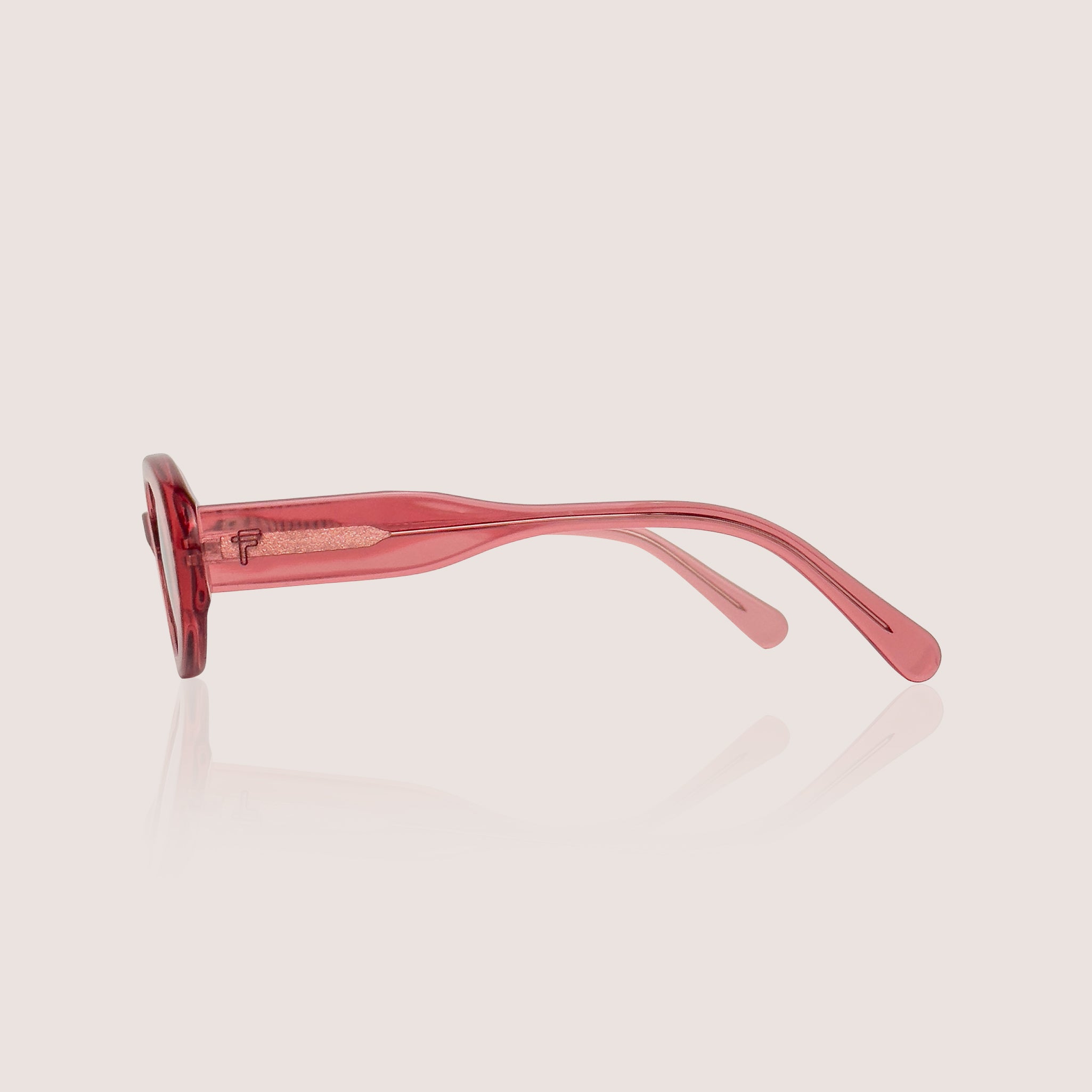 Gafas urbanas en Medellín y Colombia. Diseños exclusivos, sostenibles y en tendencia. Compra FENTO y mira más allá.
gafas Medellín, gafas Colombia, gafas urbanas, gafas streetwear, gafas de moda, gafas ensambladas en Colombia