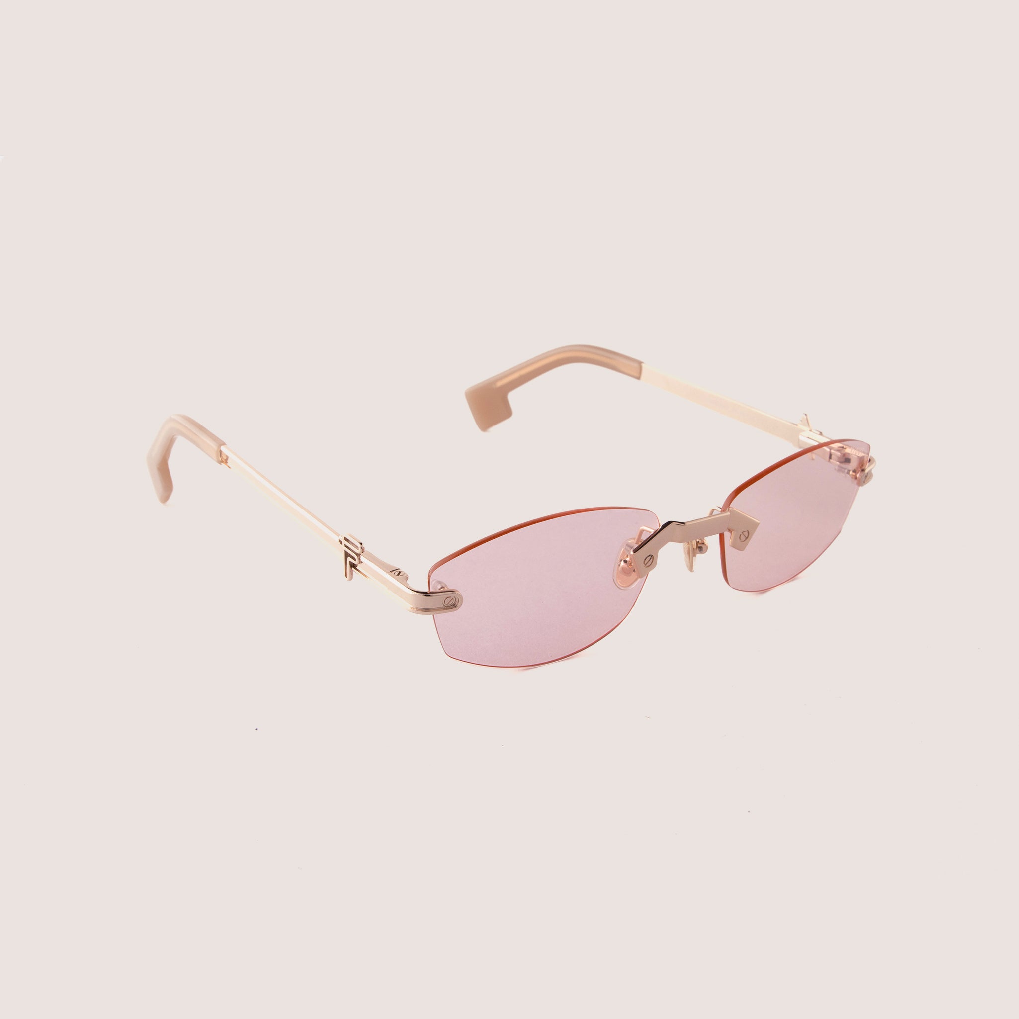 Gafas urbanas en Medellín y Colombia. Diseños exclusivos, sostenibles y en tendencia. Compra FENTO y mira más allá.
gafas Medellín, gafas Colombia, gafas urbanas, gafas streetwear, gafas de moda, gafas ensambladas en Colombia