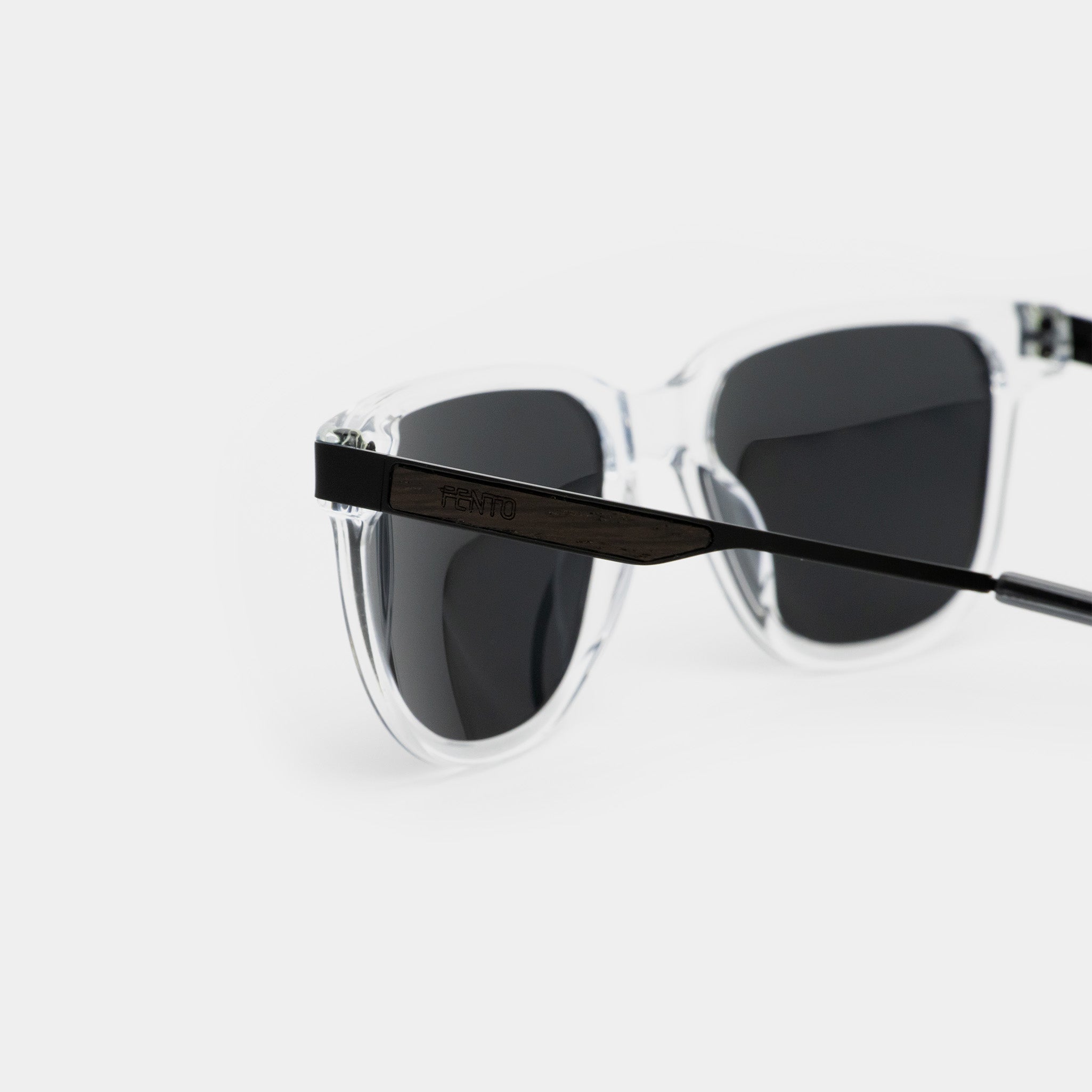 Montura transparente Specta – gafas de sol con diseño limpio y actual