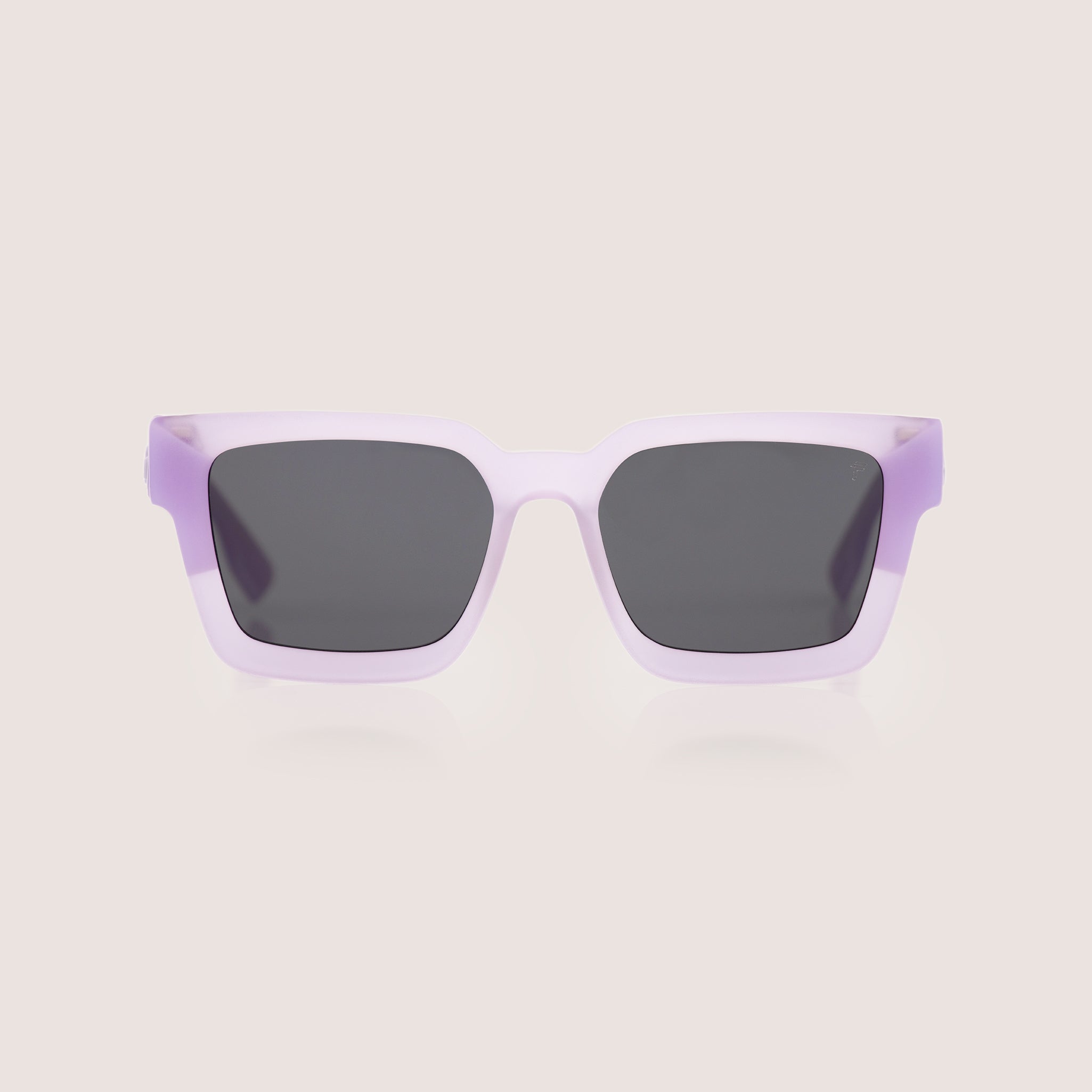 Gafas urbanas en Medellín y Colombia. Diseños exclusivos, sostenibles y en tendencia. Compra FENTO y mira más allá.
gafas Medellín, gafas Colombia, gafas urbanas, gafas streetwear, gafas de moda, gafas ensambladas en Colombia