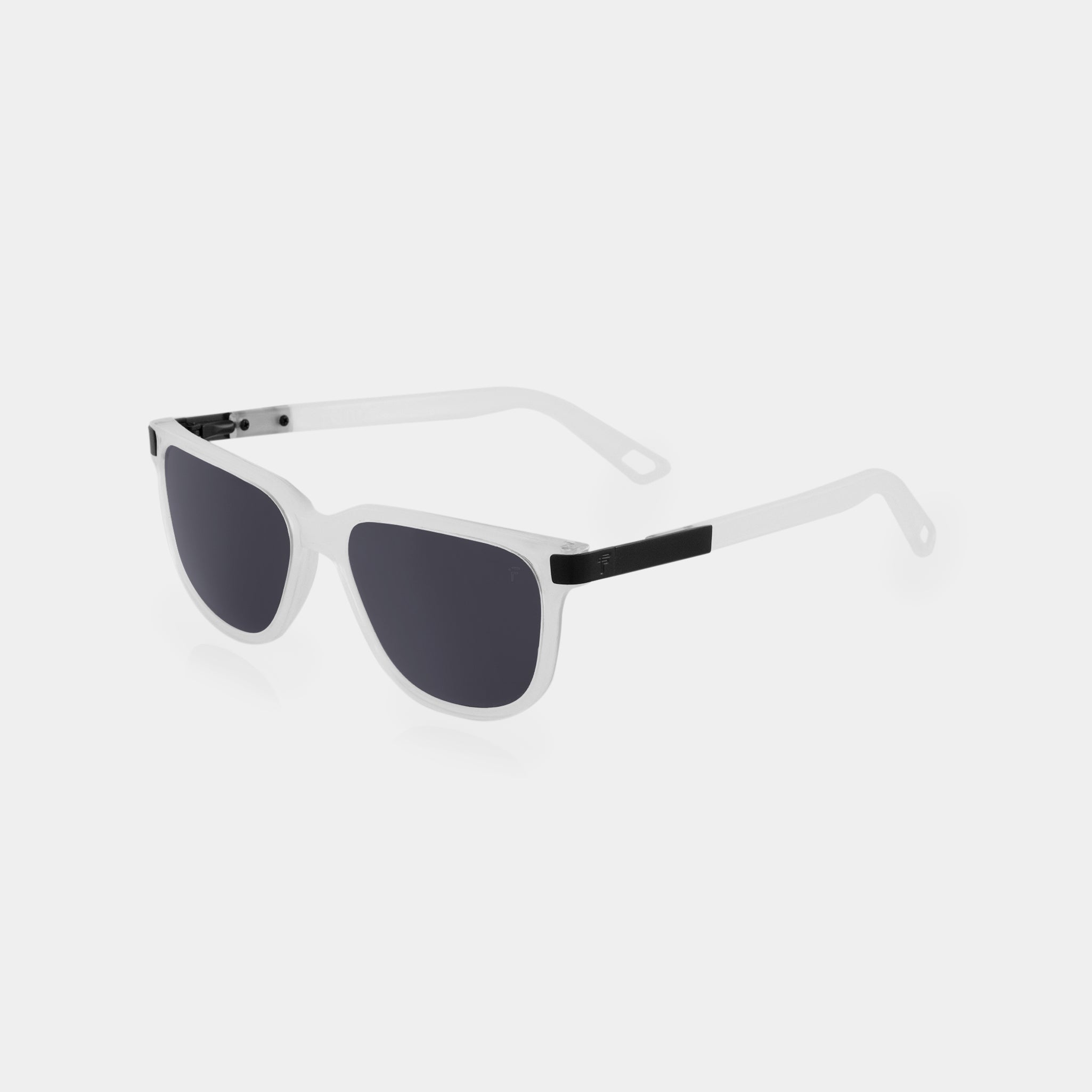 Lentes de sol sostenibles Specta Nuquí Transparent – diseño ecológico con marco reciclado.