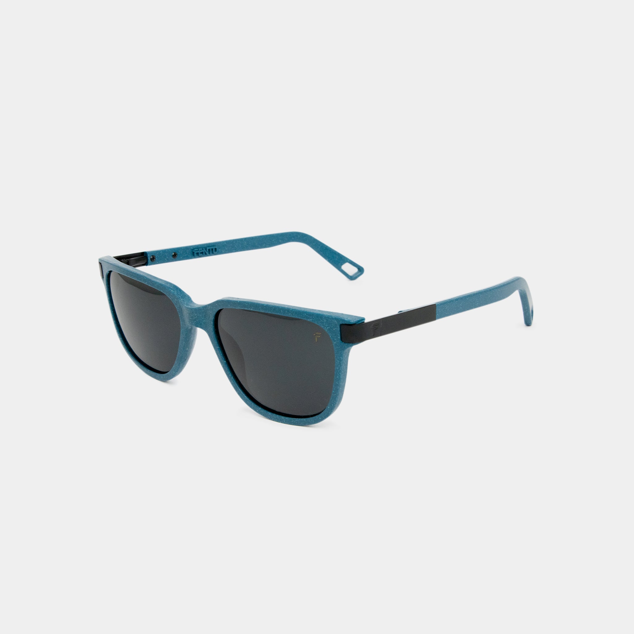 Lentes solares ecológicos color azul – fabricados con Tetra Pak reciclado