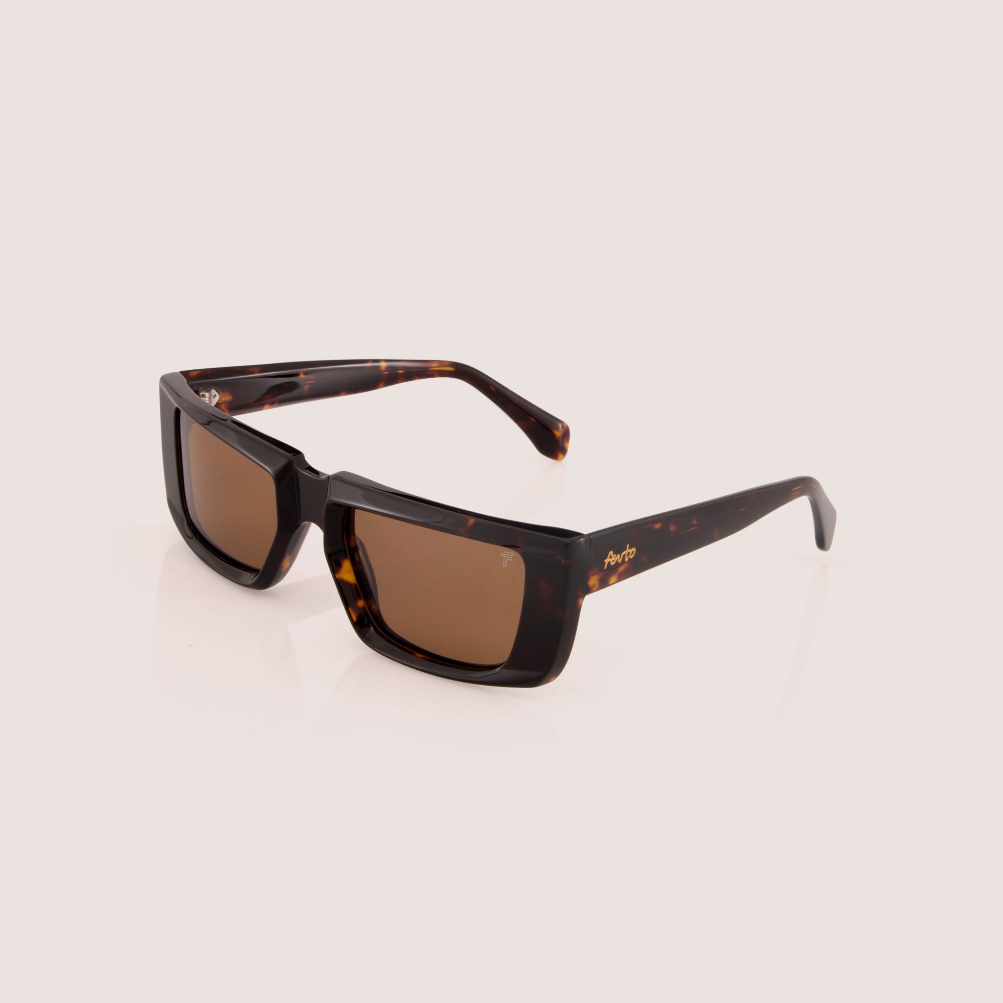 Gafas urbanas en Medellín y Colombia. Diseños exclusivos, sostenibles y en tendencia. Compra FENTO y mira más allá.

gafas Medellín, gafas Colombia, gafas urbanas, gafas streetwear, gafas de moda, gafas ensambladas en Colombia