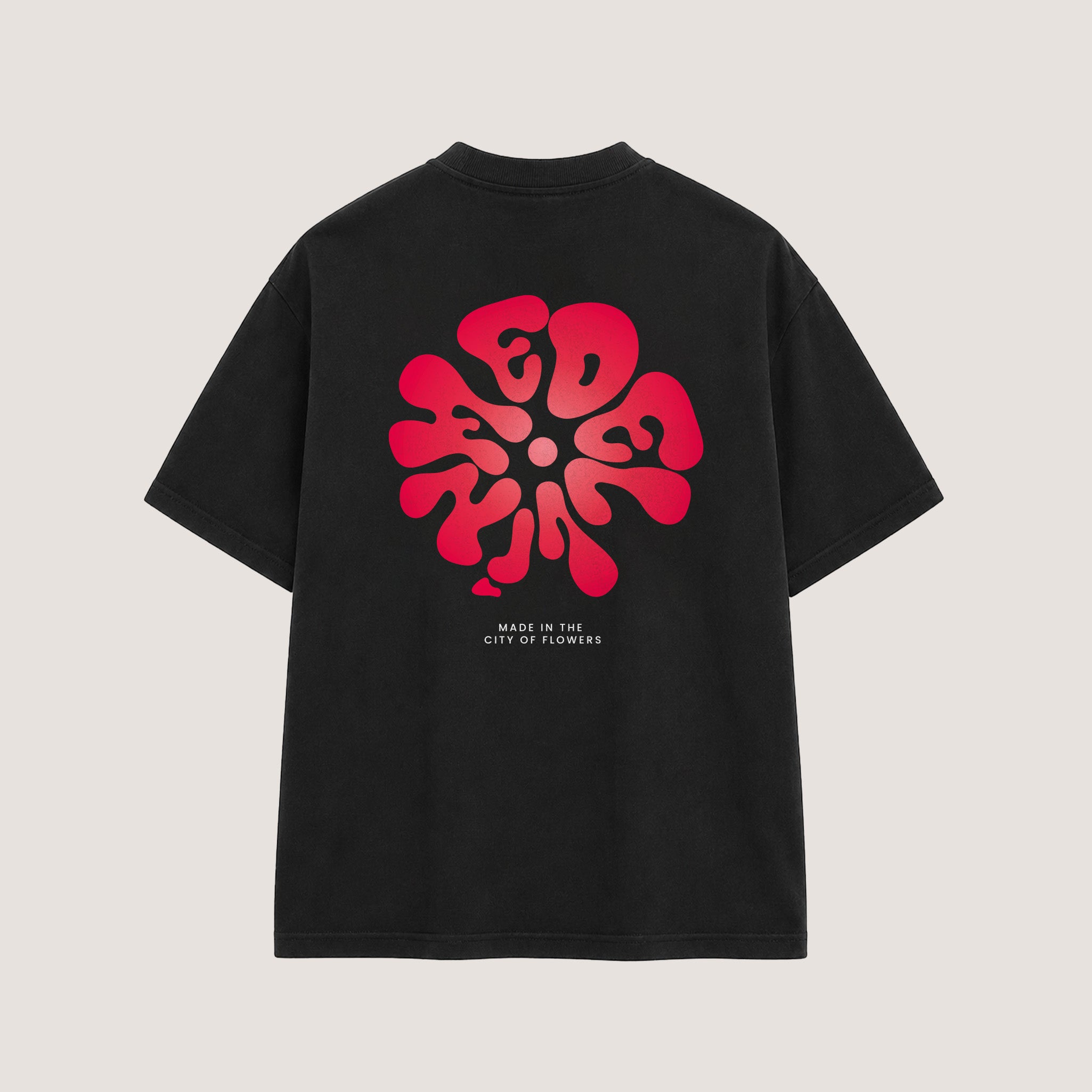 Camiseta semi oversize Negra Flores