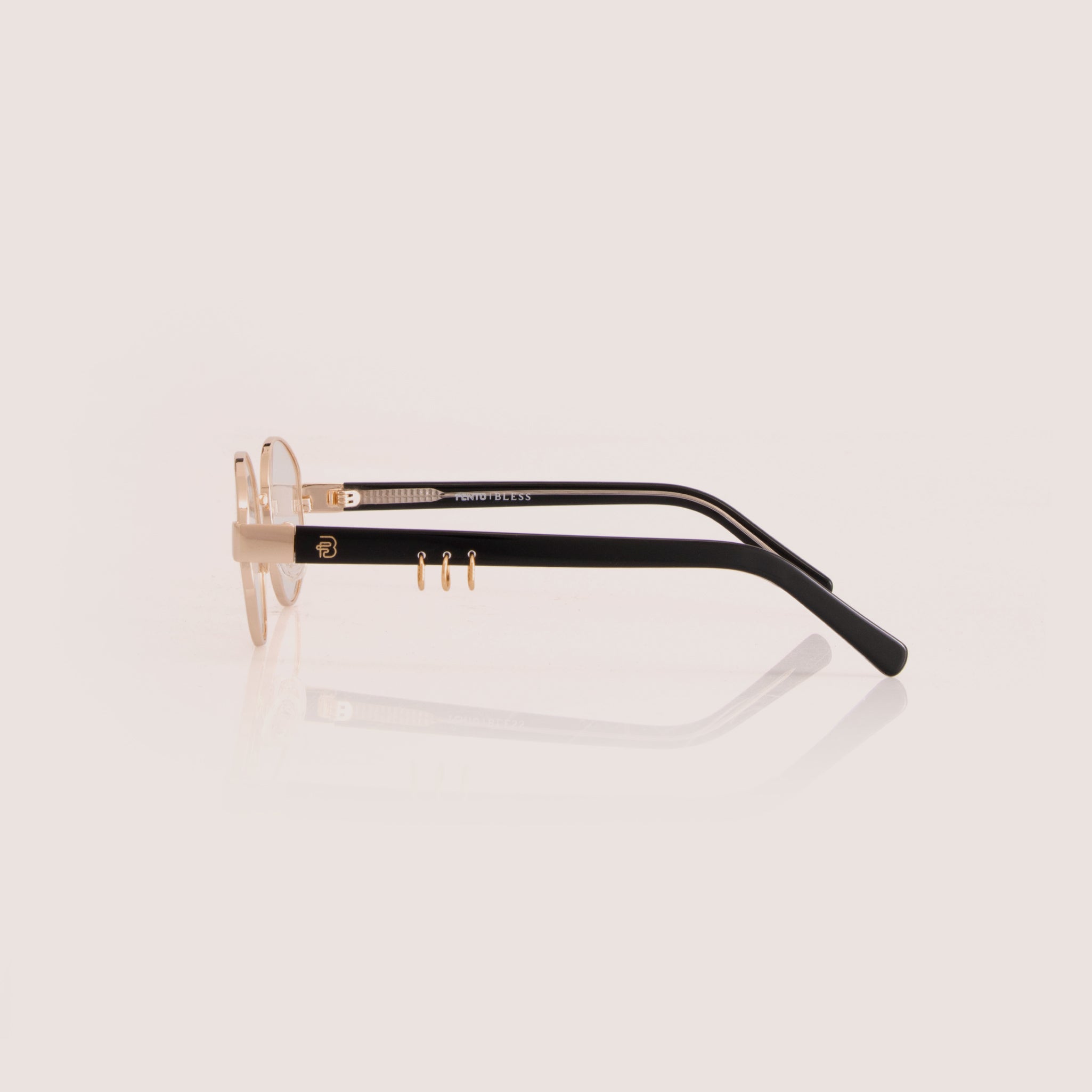 Gafas urbanas en Medellín y Colombia. Diseños exclusivos, sostenibles y en tendencia. Compra FENTO y mira más allá.

gafas Medellín, gafas Colombia, gafas urbanas, gafas streetwear, gafas de moda, gafas ensambladas en Colombia