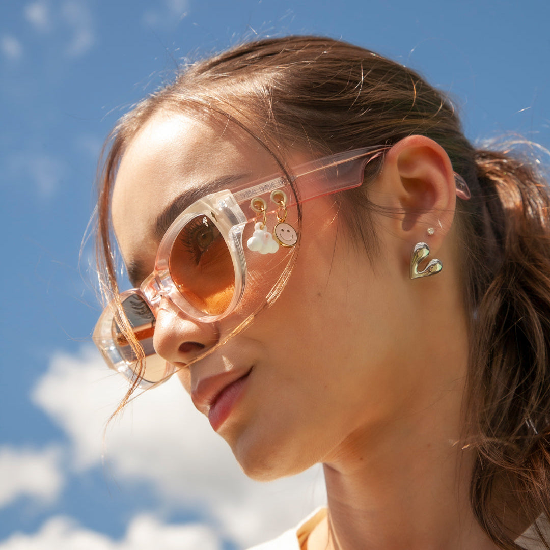 Lentes de sol Fento Parchita en tono durazno con montura liviana