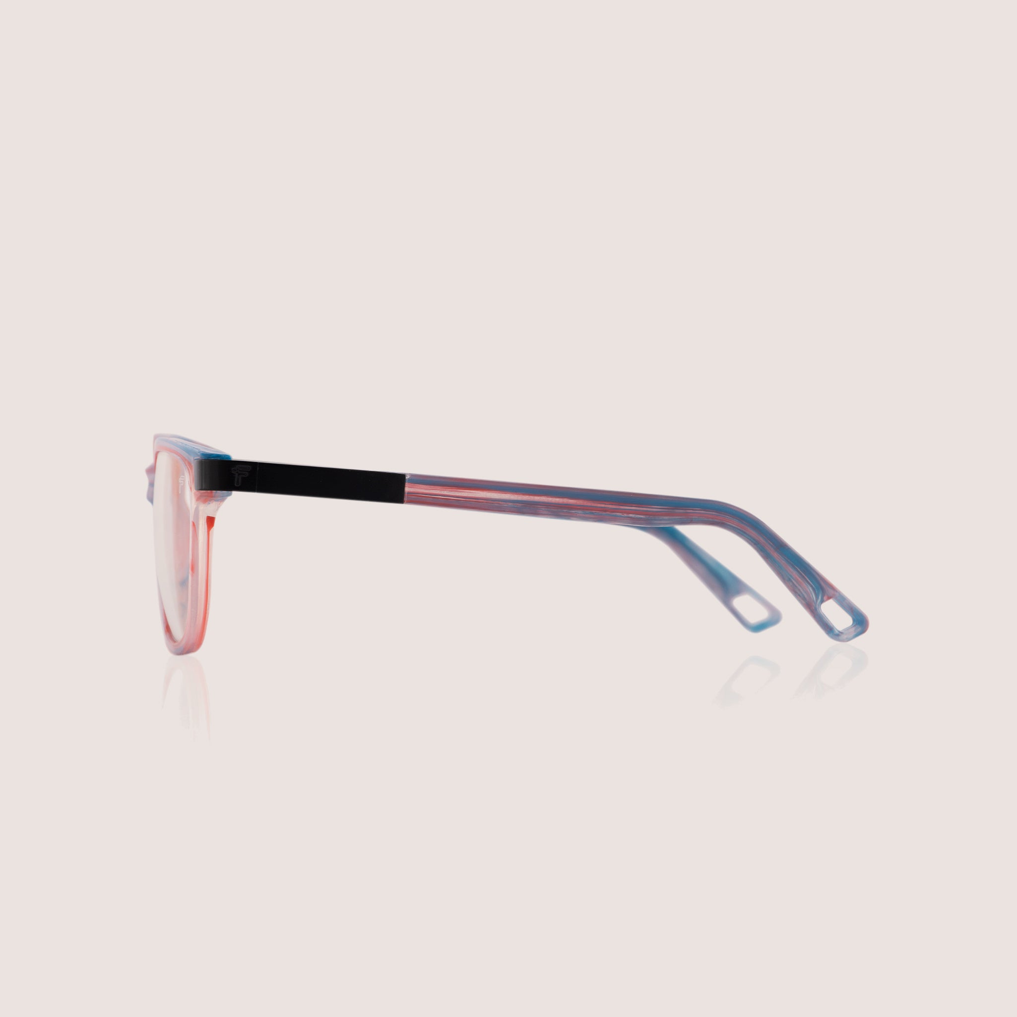 Gafas urbanas en Medellín y Colombia. Diseños exclusivos, sostenibles y en tendencia. Compra FENTO y mira más allá.

gafas Medellín, gafas Colombia, gafas urbanas, gafas streetwear, gafas de moda, gafas ensambladas en Colombia