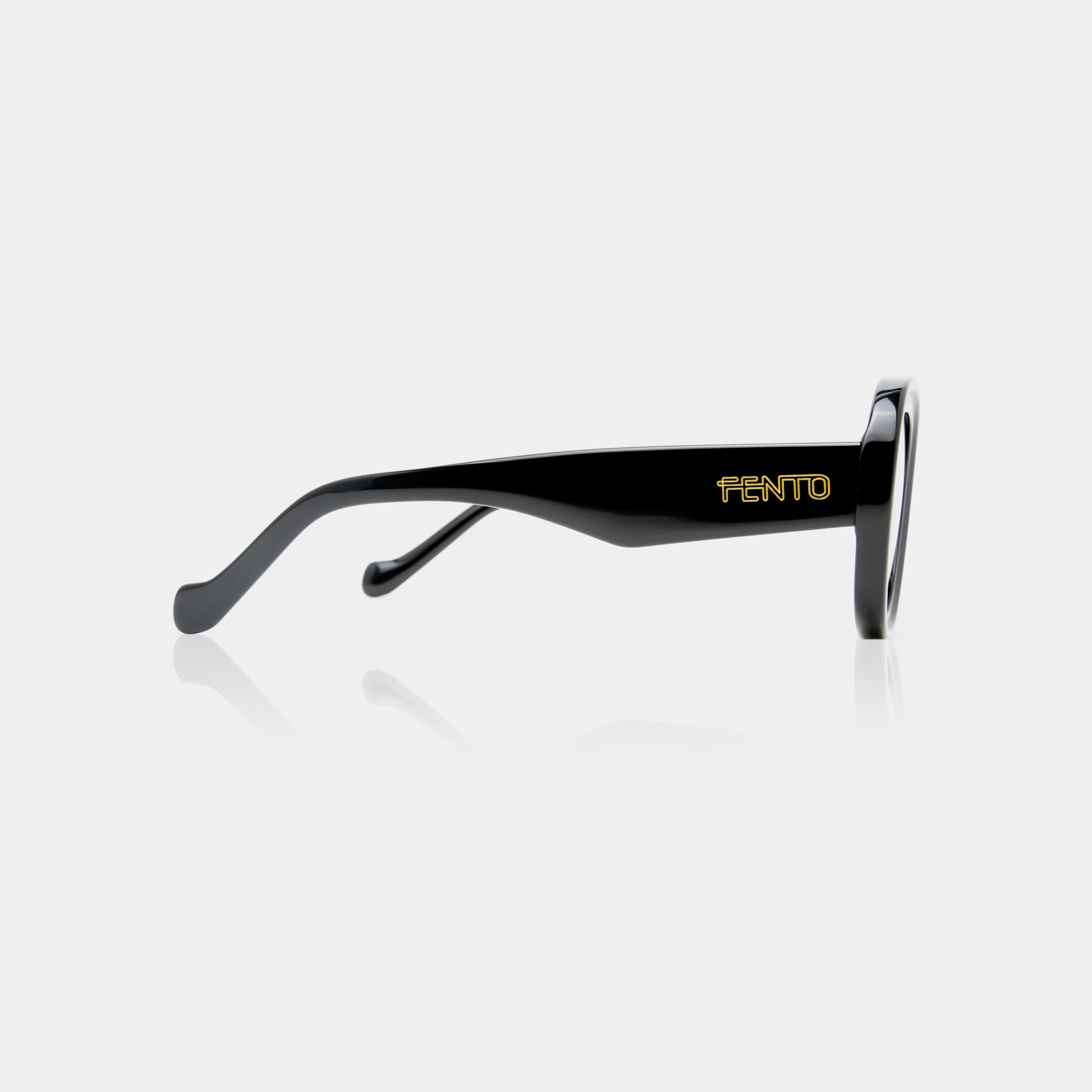 Iris sunglasses en color negro con acabado brillante y sofisticado